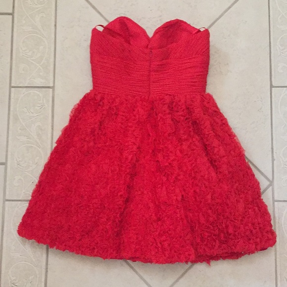 Red jovani ruched sweetheart neck/ruffled skirt - Picture 4 of 4